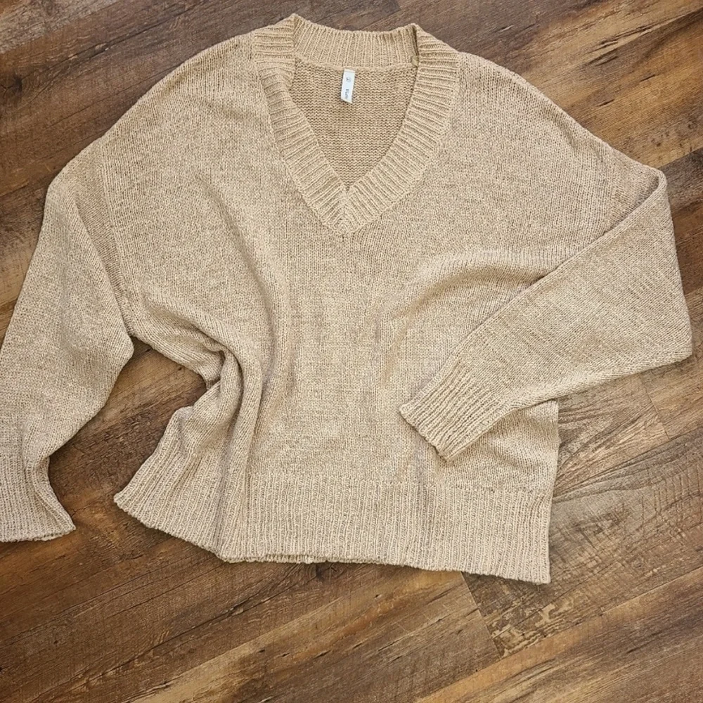 Vici | Tan V-neck Sweater Size M/L - Picture 3 of 7